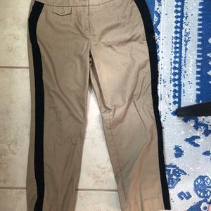 Lift crop pants with black stripe